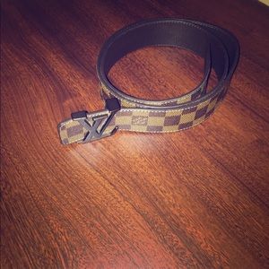 Authentic Louis Vuitton men’s belt sz 36-38